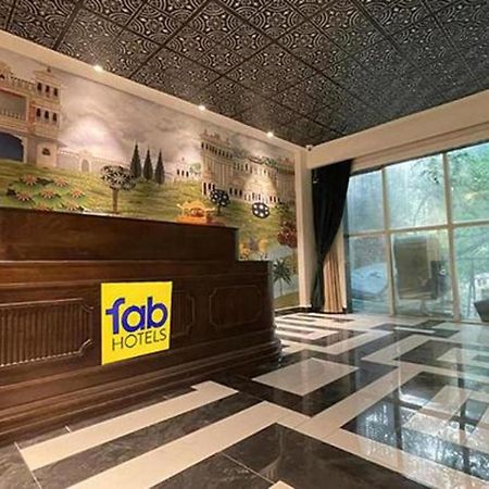 Fabhotel Prime The Seven Seeds Új-Delhi Kültér fotó
